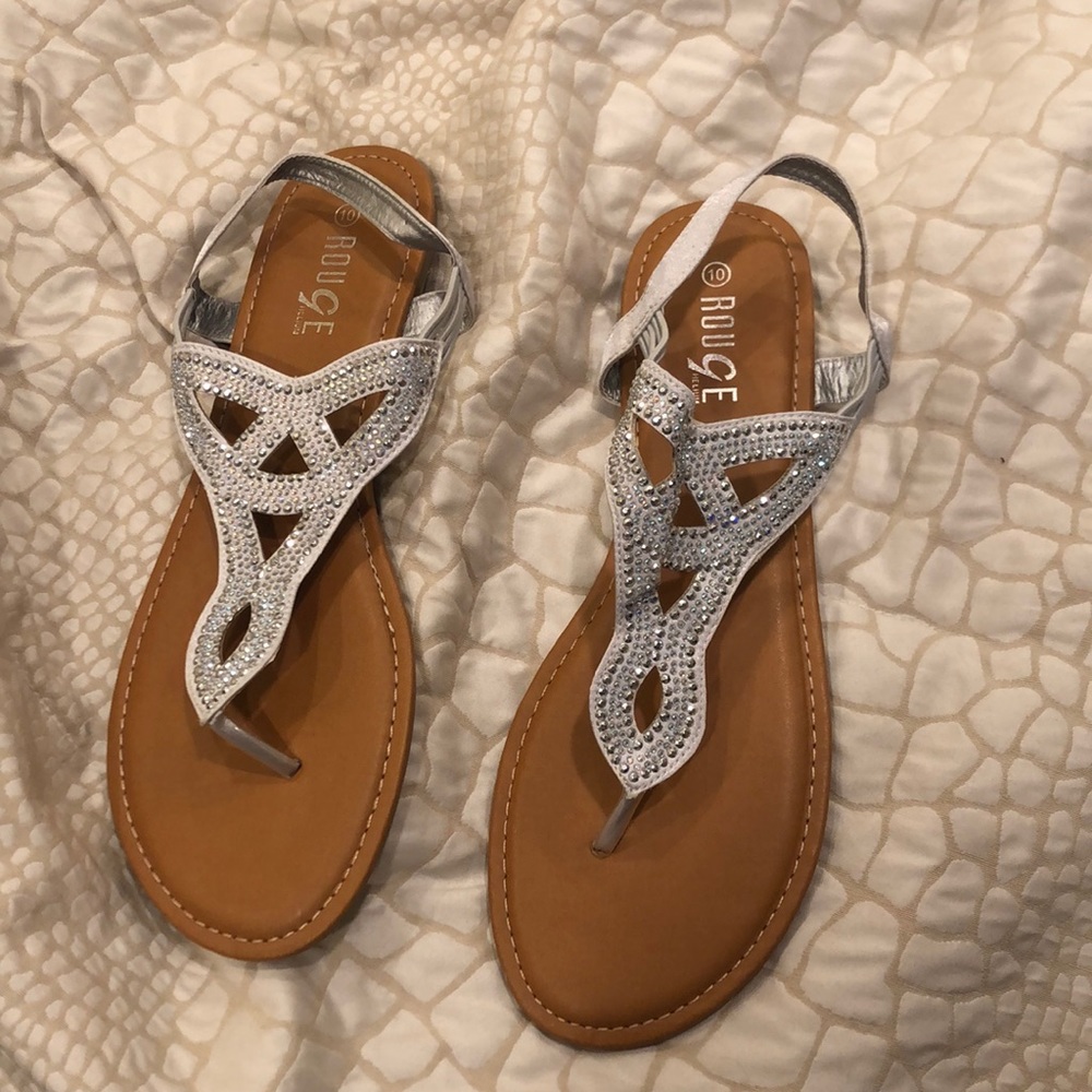 Rouge Sandals size 10. Silver